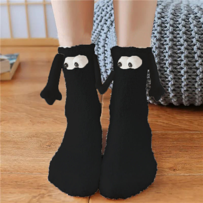 Christmas Supplies Magnetic Suction Hand In Hand Couple Socks Coral Fleece Tube Socks Warm Slipper Bed Socks Winter Soft Warm Slipper3